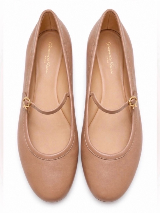 Gianvito Rossi Shoes - GIANVITO ROSSI Carla Ballet Flats | Beige Leather | EU 40